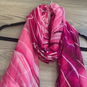 Charming Charlie Pattern Magenta Scarf